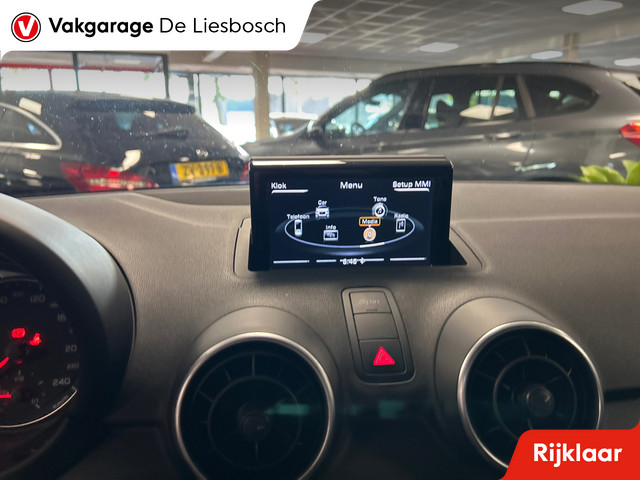 Audi A1 1.0 TFSI Sport Pro Line S   leder-alcantara  parkeersensoren v+a   Bose   Xenon