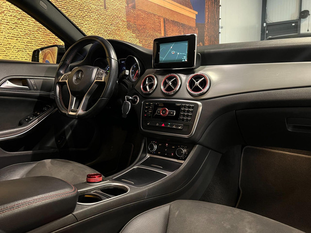 Mercedes-Benz CLA 180 AMG Aut Xenon Night Pakket Camera