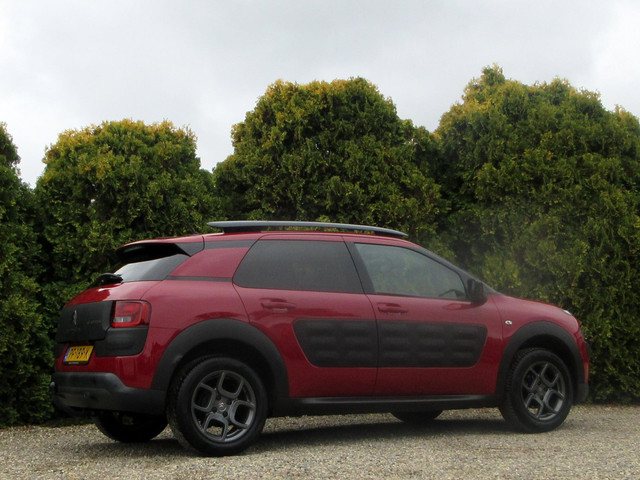 Citroen C4 Cactus 1.2 PureTech Shine *Navigatie*Trekhaak*