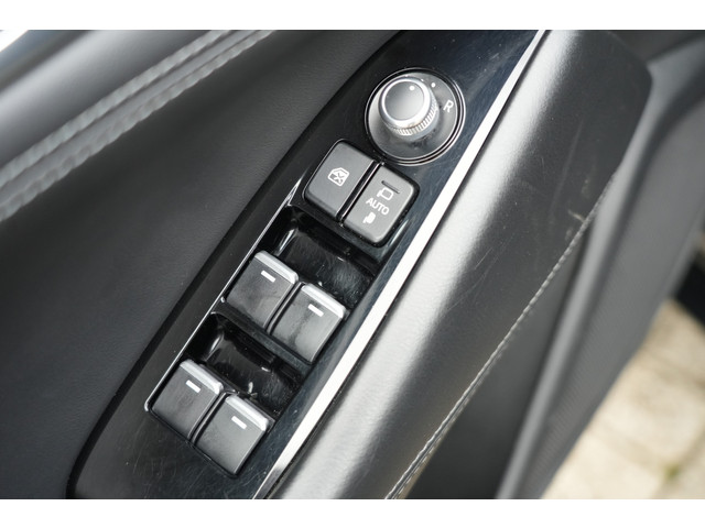 Mazda 6 Sportbreak 2.0 SkyActiv-G 165 Comfort 165pk Navigatie Stoelverwarming Camera