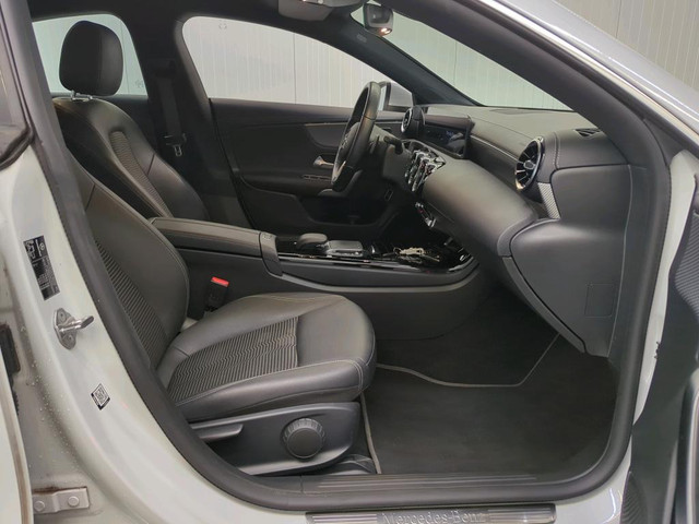 Mercedes-Benz CLA 180 Aut. Business Sol. | Navi | Camera | Led |