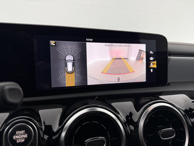 Mercedes-Benz CLA 180 AMG | Pano | LED | Trekhaak | Virtual | Camera | Carplay | Cruise