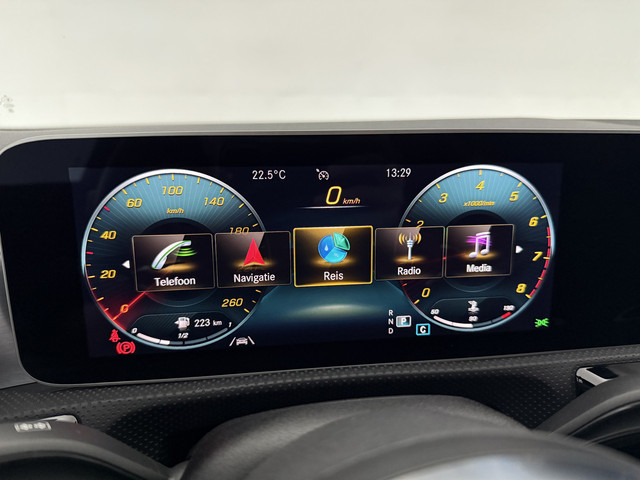 Mercedes-Benz CLA 180 AMG | Pano | LED | Trekhaak | Virtual | Camera | Carplay | Cruise