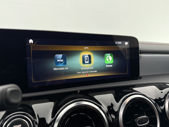 Mercedes-Benz CLA 180 AMG | Pano | LED | Trekhaak | Virtual | Camera | Carplay | Cruise