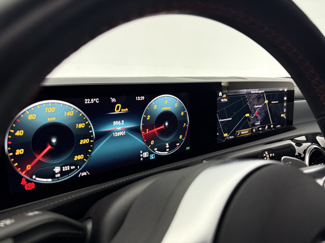 Mercedes-Benz CLA 180 AMG | Pano | LED | Trekhaak | Virtual | Camera | Carplay | Cruise