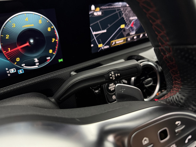 Mercedes-Benz CLA 180 AMG | Pano | LED | Trekhaak | Virtual | Camera | Carplay | Cruise