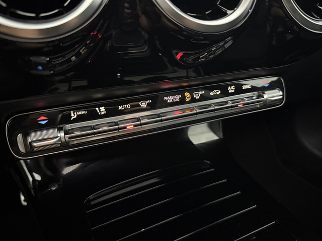 Mercedes-Benz CLA 180 AMG | Pano | LED | Trekhaak | Virtual | Camera | Carplay | Cruise