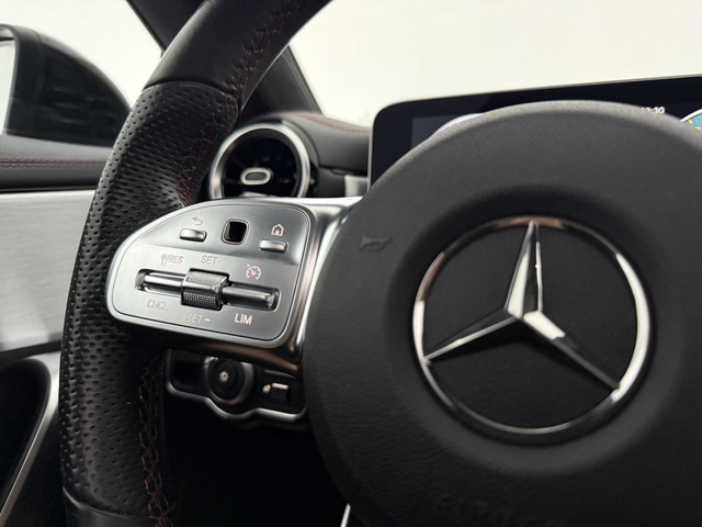 Mercedes-Benz CLA 180 AMG | Pano | LED | Trekhaak | Virtual | Camera | Carplay | Cruise