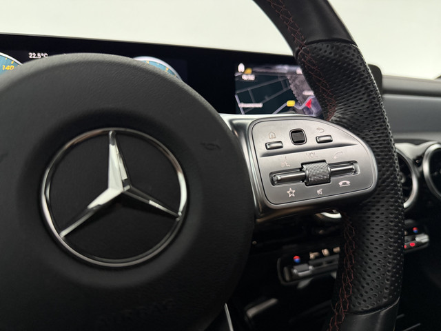 Mercedes-Benz CLA 180 AMG | Pano | LED | Trekhaak | Virtual | Camera | Carplay | Cruise