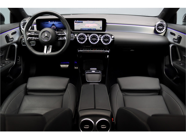 Mercedes-Benz CLA Shooting Brake 250 e AMG Line Aut8 | Facelift | Panoramadak | Distronic+ | Memory | Verwarmd Stuuwiel | Leder | HUD | Sfeerverli