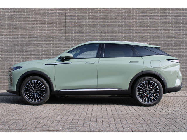 omoda-9-shs-phev-premium-34-46-kwh-super-hybrid-system--20lm-velgen--elek.schuif-kanteldak--camera-voor-achter--1.500-kg-trekgewicht