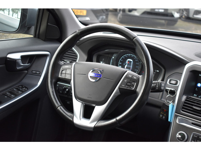 volvo-xc60-d5-220pk-awd-automaat-summum-5-cilinder---trekhaak---hk---camera---panodak---leder---stoelverwarming