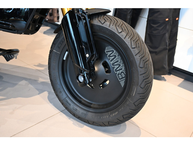 BMW CE 02 AM bromscooter