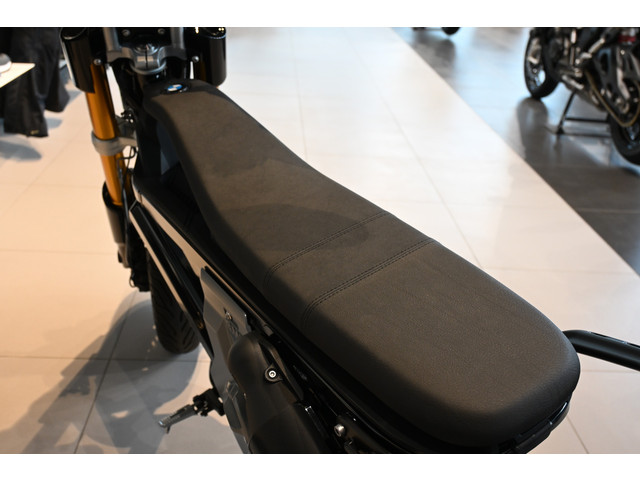 BMW CE 02 AM bromscooter