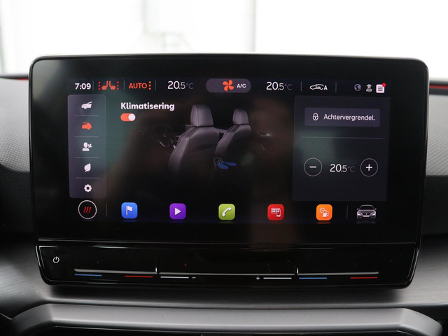 Seat Leon 1.5 eTSI FR Intens | Stoel & stuurverwarming | Trekhaak | Adaptive cruise | Navigatie | Parkeerhulp | Full LED