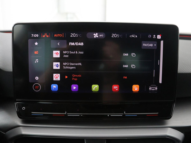 Seat Leon 1.5 eTSI FR Intens | Stoel & stuurverwarming | Trekhaak | Adaptive cruise | Navigatie | Parkeerhulp | Full LED