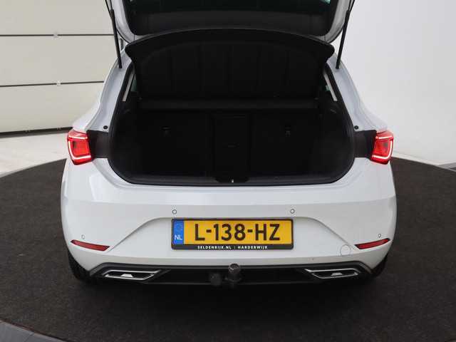 Seat Leon 1.5 eTSI FR Intens | Stoel & stuurverwarming | Trekhaak | Adaptive cruise | Navigatie | Parkeerhulp | Full LED