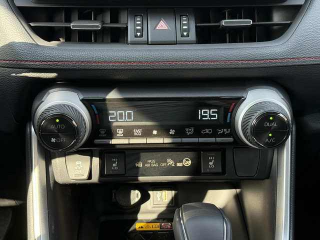 Toyota RAV4 2.5 PLUG-IN HYBRID 300 AWD LIMITED EDITION NIEUW & DIRECT LEVERBAAR! BLIND-SPOT HEAD-UP 360°CAMERA P-SENSOREN JBL-AUDIO 19LM-VE