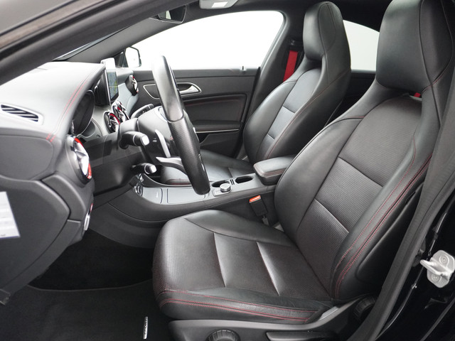Mercedes-Benz CLA 250 AMG AUT-7 211pk Night-Pack Sport Leer Pano-dak Navi Pro Airco Thermatik Camera Cruise Control Ambition Amg Exklusiv-Pack Sto