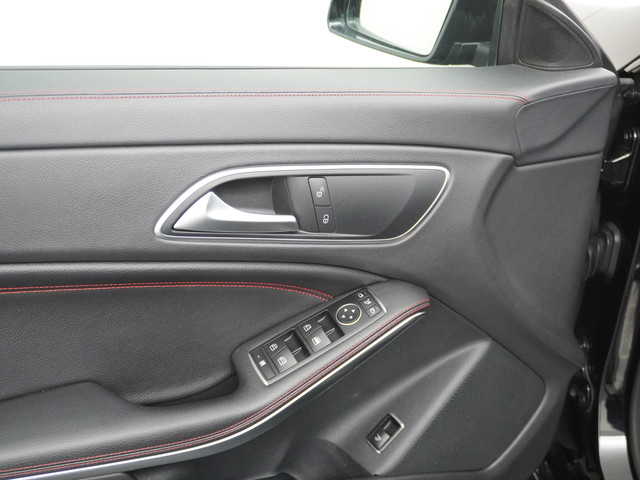 Mercedes-Benz CLA 250 AMG AUT-7 211pk Night-Pack Sport Leer Pano-dak Navi Pro Airco Thermatik Camera Cruise Control Ambition Amg Exklusiv-Pack Sto