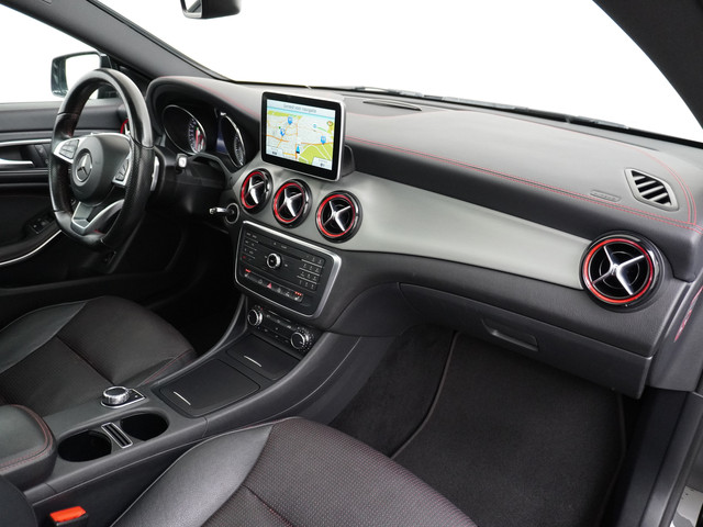 Mercedes-Benz CLA 250 AMG AUT-7 211pk Night-Pack Sport Leer Pano-dak Navi Pro Airco Thermatik Camera Cruise Control Ambition Amg Exklusiv-Pack Sto