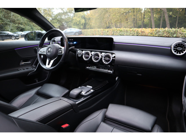 Mercedes-Benz CLA 200 Business Solution Luxury | Pano | Leder | Burmester |