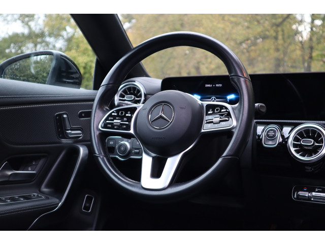 Mercedes-Benz CLA 200 Business Solution Luxury | Pano | Leder | Burmester |