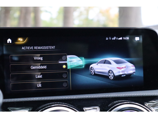 Mercedes-Benz CLA 200 Business Solution Luxury | Pano | Leder | Burmester |