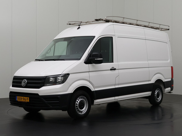 volkswagen-crafter-2.0tdi-l3h3---imperiaal---trekhaak---navigatie---airco---cruise---3-persoons---betimmering