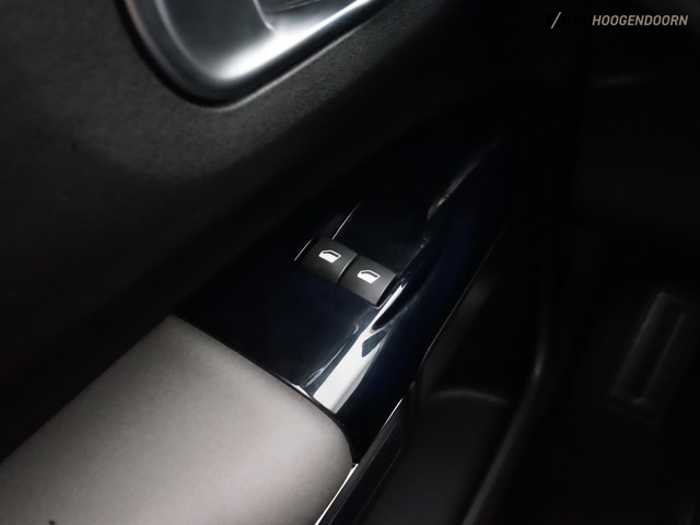 Citroen C4 Cactus 1.2 PureTech Business Sport (APPLE CARPLAY,LED VERLICHTING,CAMERA,CLIMATE,CRUISE,LM-VELGEN,TOPCONDITIE)