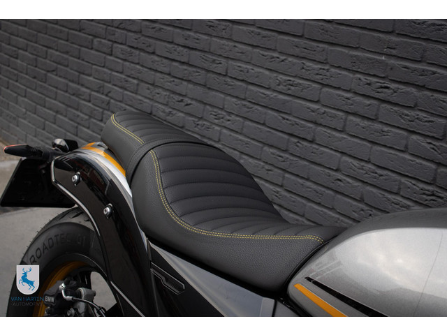 BMW R 12 Akrapovic volledig systeem   Option 719   Roadlok