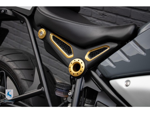 BMW R nineT Pure Option 719   Club Sport