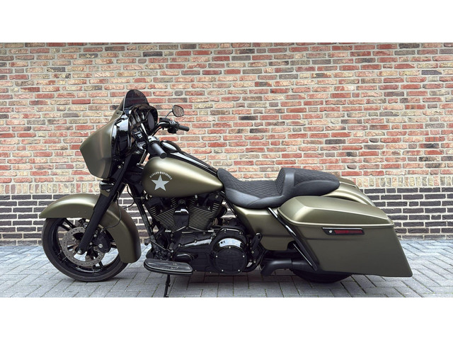 harley-davidson-street-glide-103-flhx-cvo-blackout--streetglide