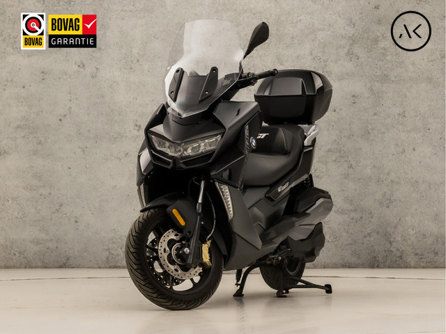 bmw-c-400-gt-triple-black-automaat-34pk-stoelverwarming--handle-verwarming--ride-by-wire--keyless-ride--grootlicht-assistent--witte-stiksels
