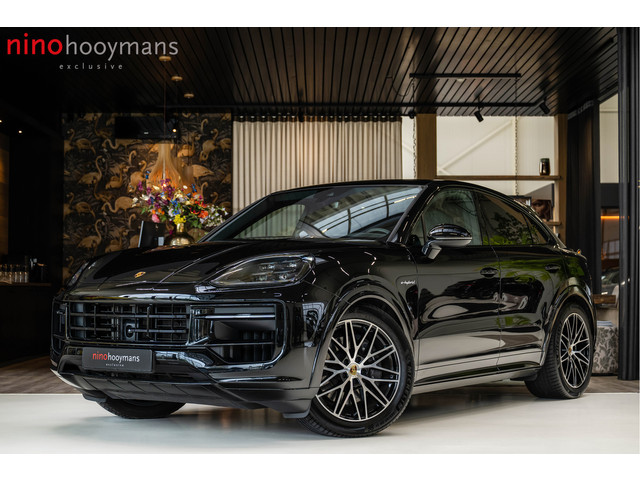 porsche-cayenne-coup-3.0-e-hybrid---sportdesign---sportuitlaat---vierwielsturing---trekhaak---pasm---360---bose---innodrive---hud---xpell