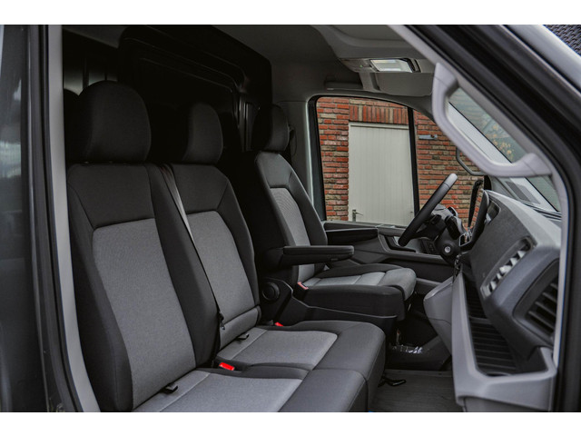 Volkswagen Crafter 2.0 TDI 140 pk Aut. L3H2 BPM Vrij Nwe Model Volkswagen Crafter 2.0 TDI 140 pk DSG Aut. L3H2 BPM Vrij Nwe Model Navi, Trekhaak me