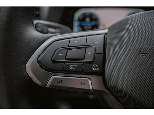 Volkswagen Crafter 2.0 TDI 140 pk Aut. L3H2 BPM Vrij Nwe Model Volkswagen Crafter 2.0 TDI 140 pk DSG Aut. L3H2 BPM Vrij Nwe Model Navi, Trekhaak me