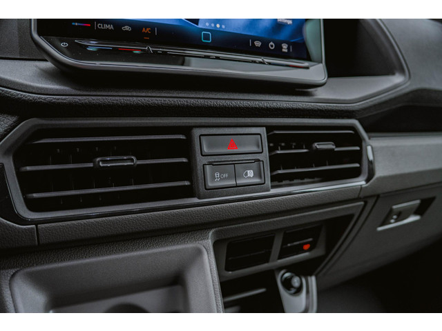 Volkswagen Crafter 2.0 TDI 140 pk Aut. L3H2 BPM Vrij Nwe Model Volkswagen Crafter 2.0 TDI 140 pk DSG Aut. L3H2 BPM Vrij Nwe Model Navi, Trekhaak me