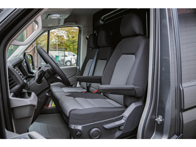 Volkswagen Crafter 2.0 TDI 140 pk Aut. L3H2 BPM Vrij Nwe Model Volkswagen Crafter 2.0 TDI 140 pk DSG Aut. L3H2 BPM Vrij Nwe Model Navi, Trekhaak me