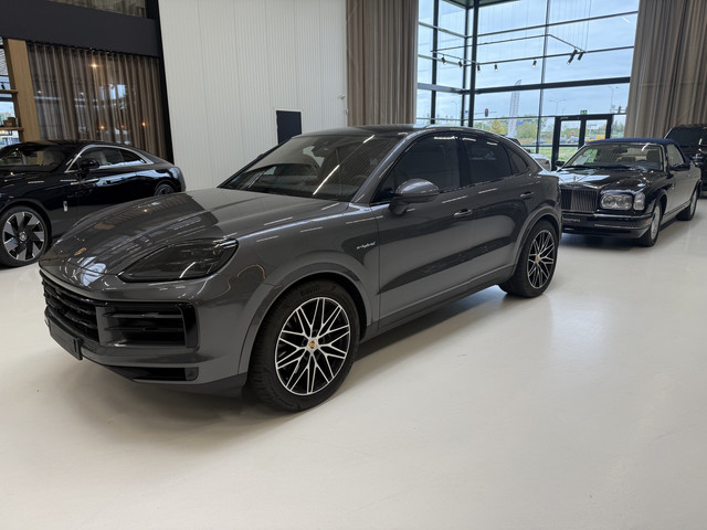 porsche-cayenne-coup-3.0-e-hybrid---massage---innodrive---trekhaak---360---pasm---matrix---bose