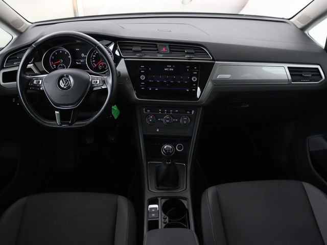 Volkswagen Touran 1.2 TSI Comfortline 7-persoons | Trekhaak | Carplay | Climate control | Cruise control | Bluetooth