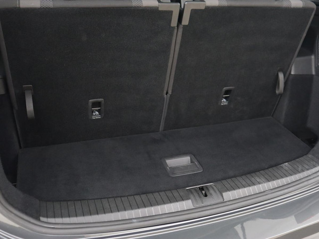 Volkswagen Touran 1.2 TSI Comfortline 7-persoons | Trekhaak | Carplay | Climate control | Cruise control | Bluetooth