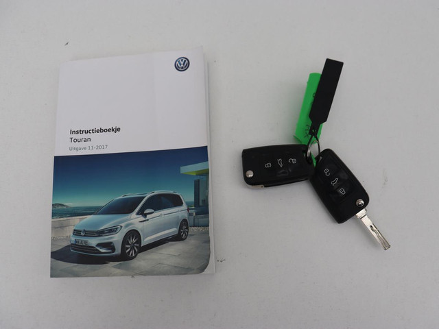 Volkswagen Touran 1.2 TSI Comfortline 7-persoons | Trekhaak | Carplay | Climate control | Cruise control | Bluetooth