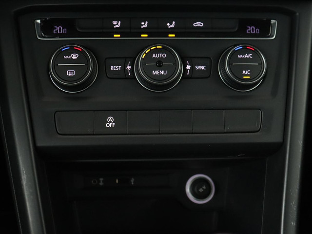 Volkswagen Touran 1.2 TSI Comfortline 7-persoons | Trekhaak | Carplay | Climate control | Cruise control | Bluetooth