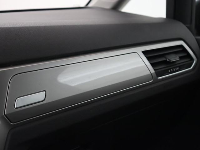 Volkswagen Touran 1.2 TSI Comfortline 7-persoons | Trekhaak | Carplay | Climate control | Cruise control | Bluetooth