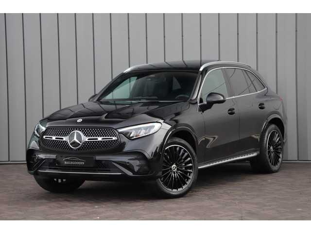 mercedes-benz-glc-300e-amg-4-matic---313pk---pano---sfeerverlichting---distronic---memory---stuurwielverw.---standkachel---trekhaak---stoelverw.--