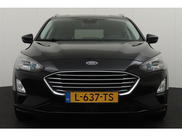 ford-focus-wagon-1.0-100-pk-business--camera-climate-navi-carplay-led
