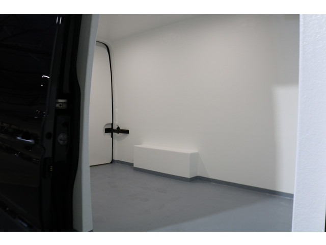 Volkswagen Crafter 2.0 TDI 140pk L3 H3 Automaat Koelwagen Vrieswagen -20 Dag en Nacht