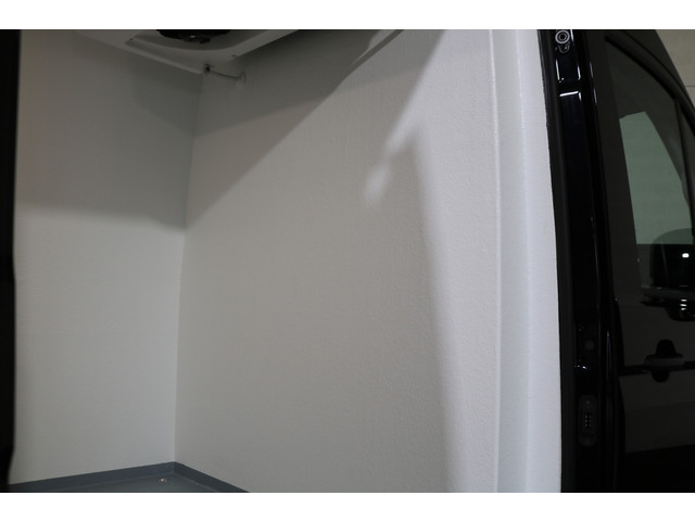 Volkswagen Crafter 2.0 TDI 140pk L3 H3 Automaat Koelwagen Vrieswagen -20 Dag en Nacht