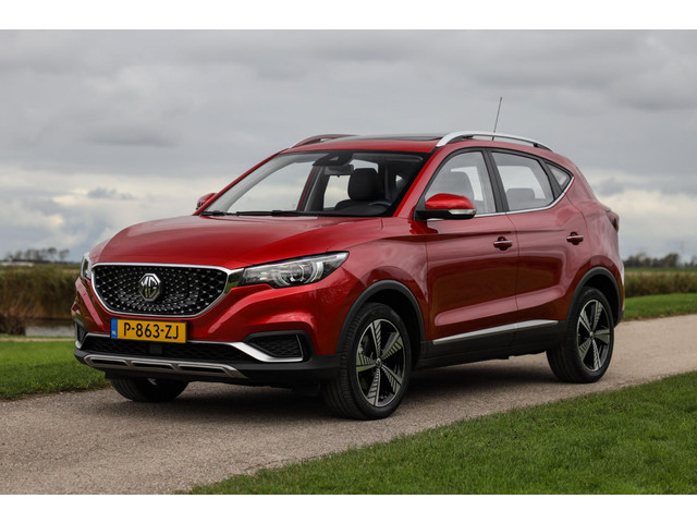 mg-zs-ev-mg-luxury-45-kwh--leder--pano--acc